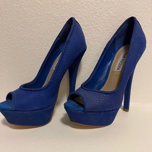 Steve Madden Open Toe Blue Suede Pump